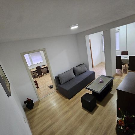 Avtokomanda Skopje Luaran gambar