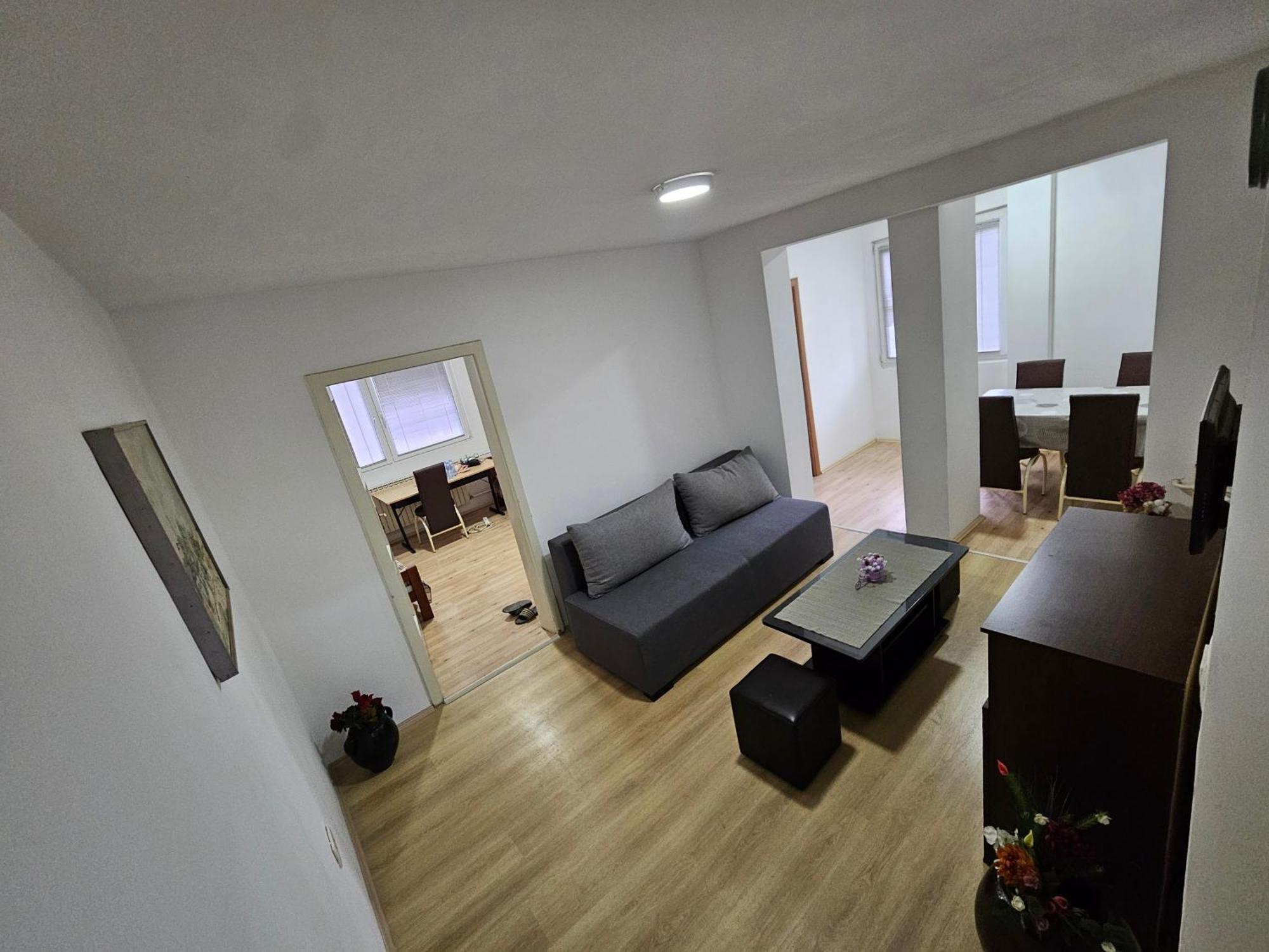 Avtokomanda Skopje Luaran gambar